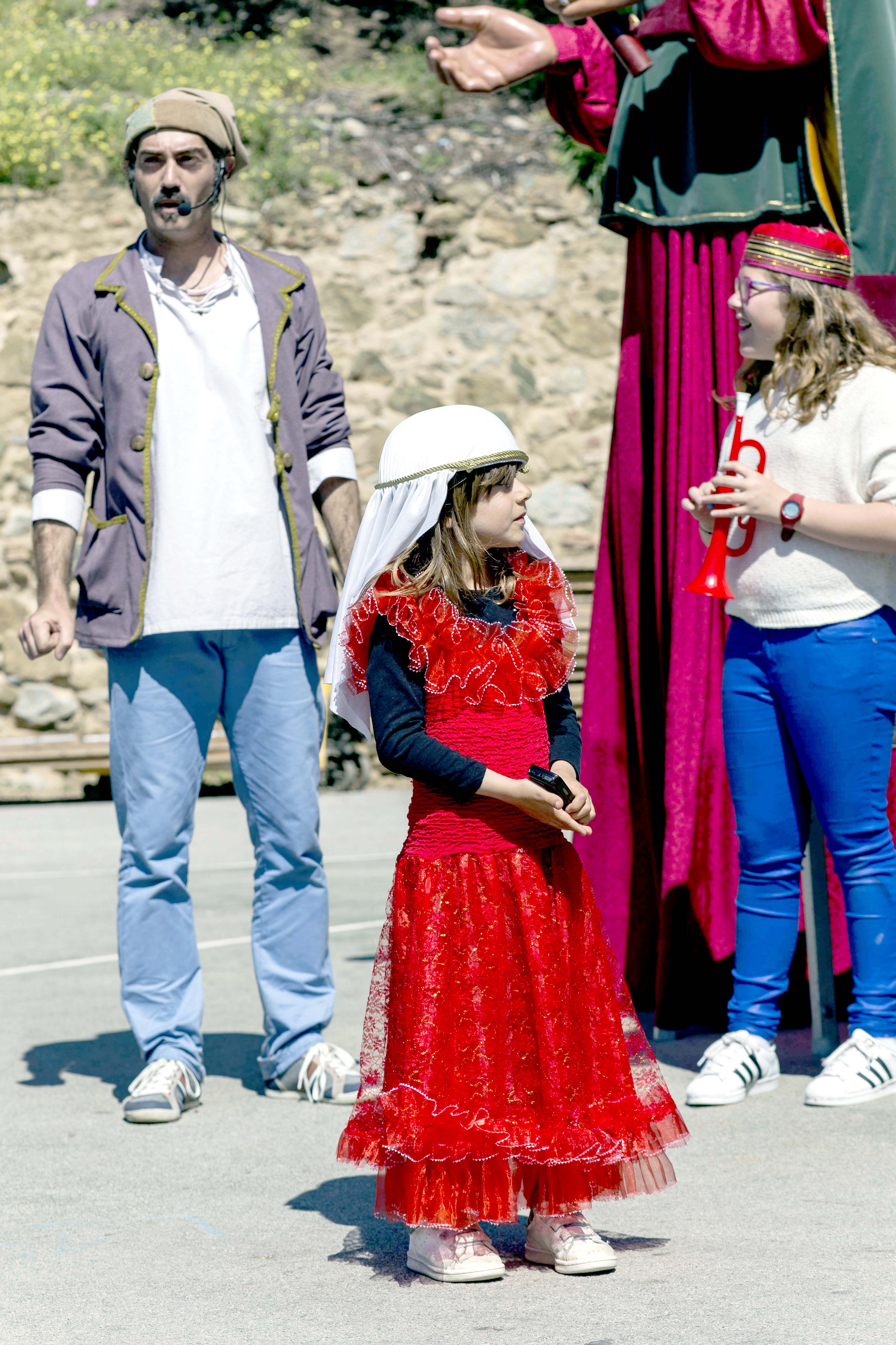 Sant Jordi 2016: literatura i roses amb les entitats m�s emblem�tiques de la vila - Foto 14034852