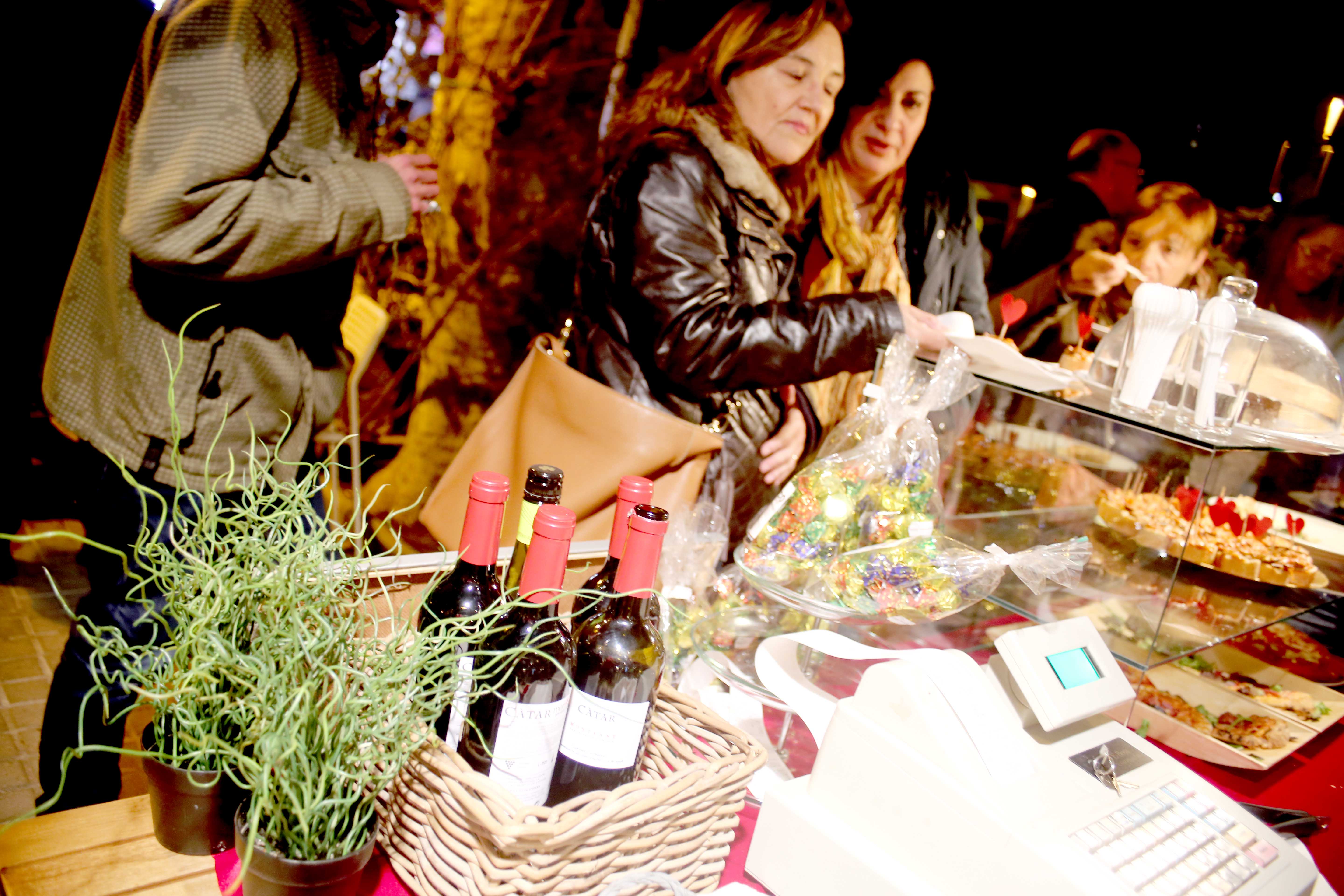 Nit de Tapes i M�sica al Mercat Municipal - Foto 64052275