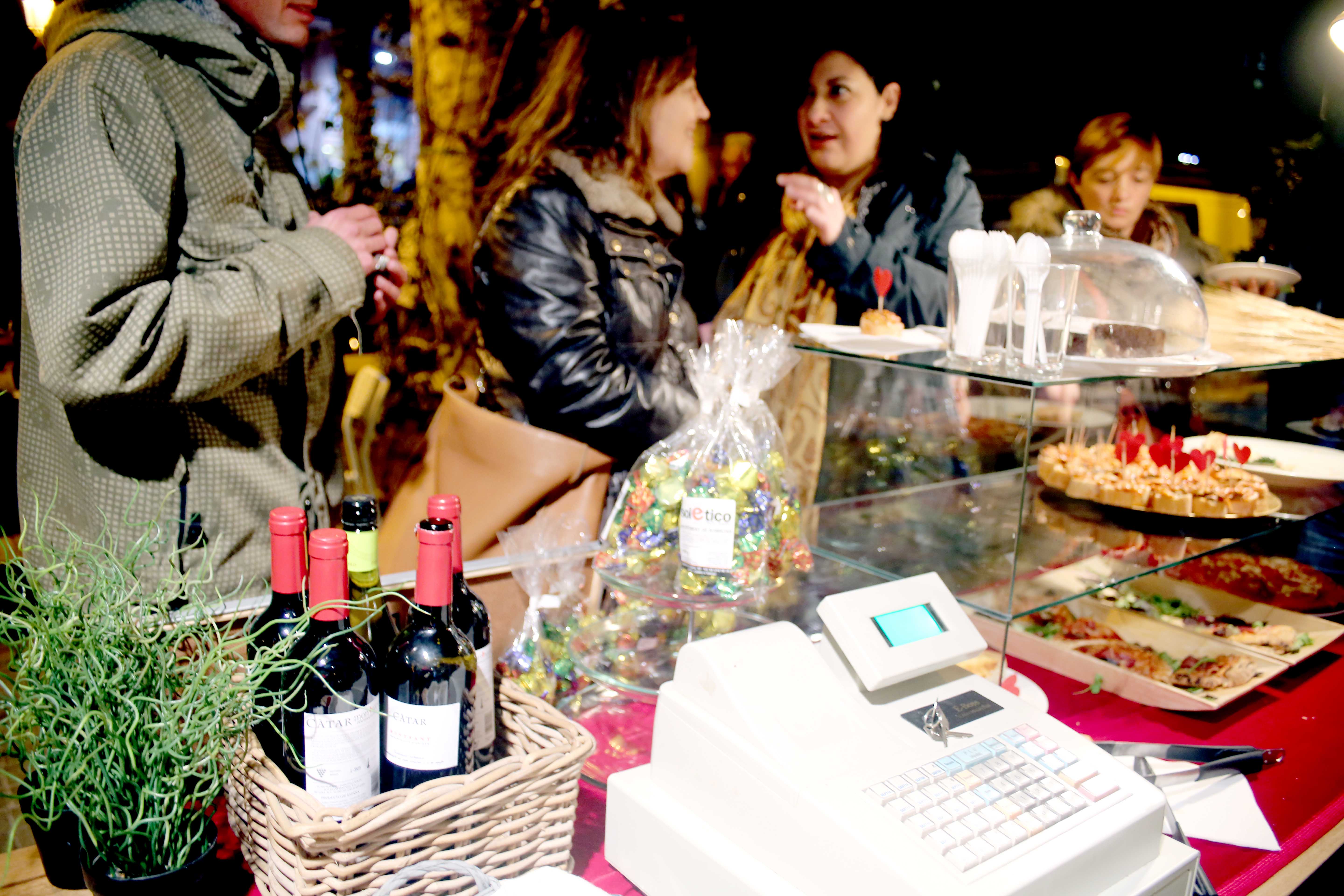 Nit de Tapes i M�sica al Mercat Municipal - Foto 92250615