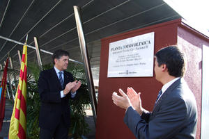 aparcament fotovoltaic placa