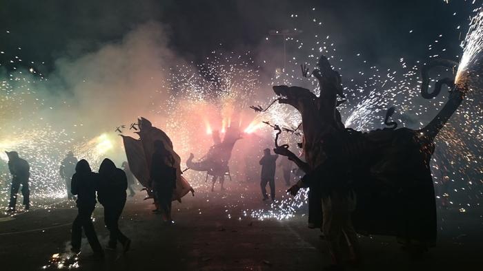 El lluïment final de totes les bèsties va finalitzar el 25è aniversari del Drac Astharoth El lluïment final de totes les bèsties va finalitzar el 25è aniversari del Drac Astharoth