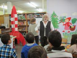 Taller monstru&oacute;s escola Sagrada Familia