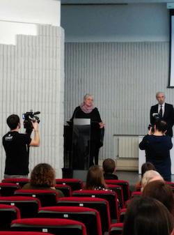 La Dra. de l'escola R.Monge durant l'acte
