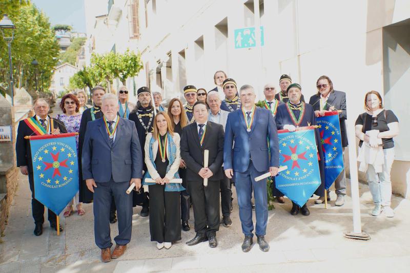 cavallers del vi i alcaldessa i tinent alcalde