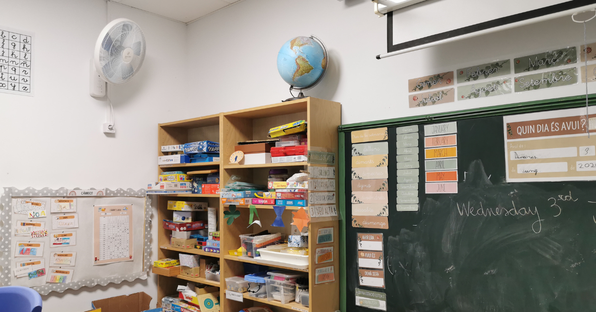 Nous ventiladors a les aules de l'Escola Sagrada Fam�lia de Caldes d'Estrac