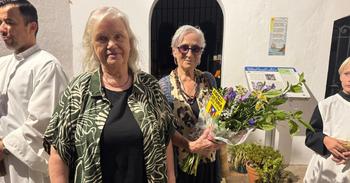 Ofrena Floral a la Mare de D&eacute;u del Remei d'Arrels Cultura